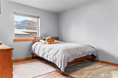 Bedroom - 805 Marble St, Twisp, WA 98856 photo 4 of 7