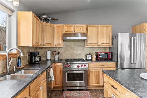 Kitchen - 805 Marble St, Twisp, WA 98856 photo 2 of 3