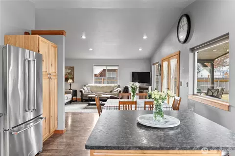 Kitchen - 805 Marble St, Twisp, WA 98856 photo 3 of 3