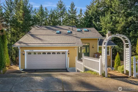 17830 66th Pl W, Lynnwood, WA 98037