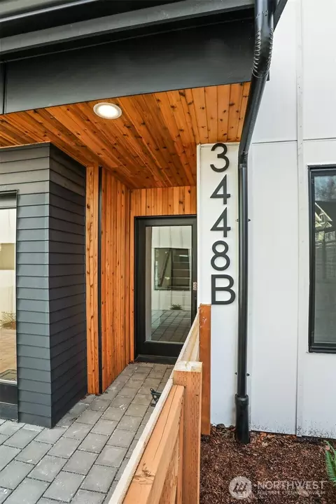 3448 NW B Nw 65th St, Seattle, WA 98117