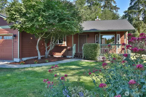445 Mitchell Dr, Coupeville, WA 98239