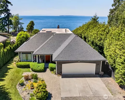 8613 Semiahmoo Dr, Blaine, WA 98230