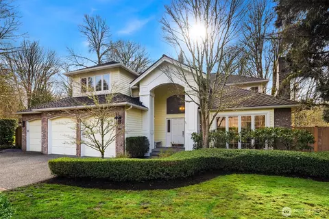 6731 153rd Pl SE, Bellevue, WA 98006