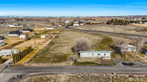 9524 Maple Dr NE, Moses Lake, WA 98837