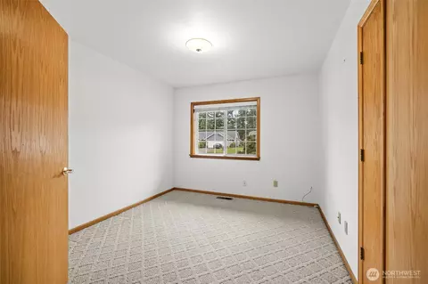 Bedroom - 6849 Raspberry Dr, Everson, WA 98247 photo 1 of 6
