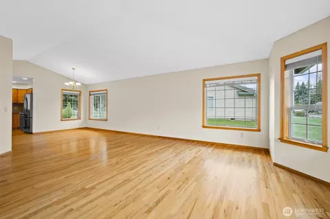 Living - 6849 Raspberry Dr, Everson, WA 98247 photo 2 of 8