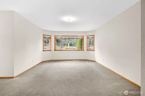 Living - 6849 Raspberry Dr, Everson, WA 98247 photo 8 of 8