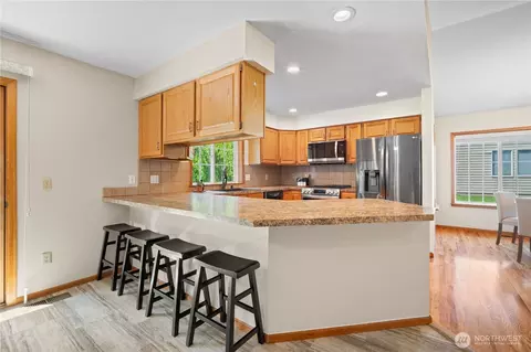 Kitchen - 6849 Raspberry Dr, Everson, WA 98247 photo 3 of 3