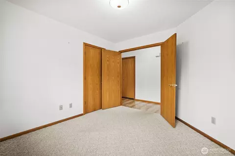 Bedroom - 6849 Raspberry Dr, Everson, WA 98247 photo 2 of 6