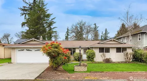 4908 NE 24th St, Renton, WA 98059