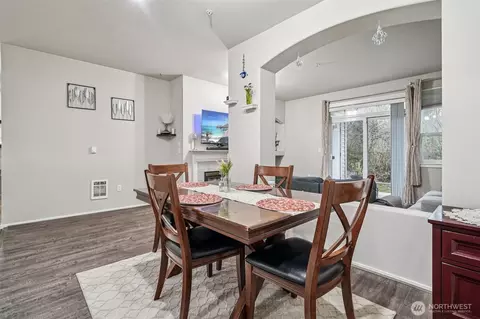 Dining - 2009 196th St SE #C103, Bothell, WA 98012 photo 3 of 3