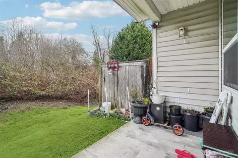 Exterior - 2009 196th St SE #C103, Bothell, WA 98012 photo 3 of 7