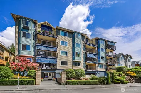 8720 Phinney Ave N #24, Seattle, WA 98103