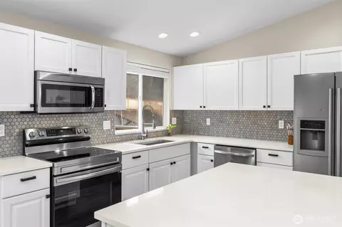 Kitchen - 19203 71st Ave E, Spanaway, WA 98387 photo 1 of 3