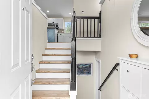 Entry Way - 19203 71st Ave E, Spanaway, WA 98387 photo 2 of 2