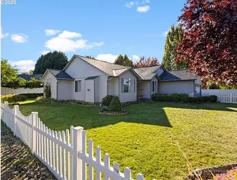 5613 NE 99th St, Vancouver, WA 98665