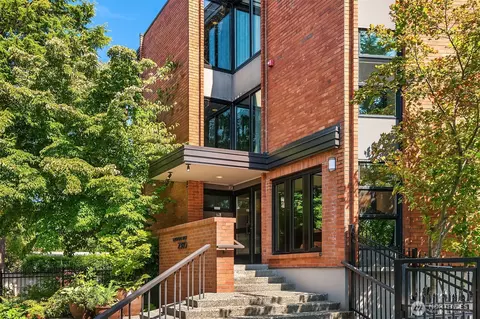 2360 43rd Ave E #211, Seattle, WA 98112