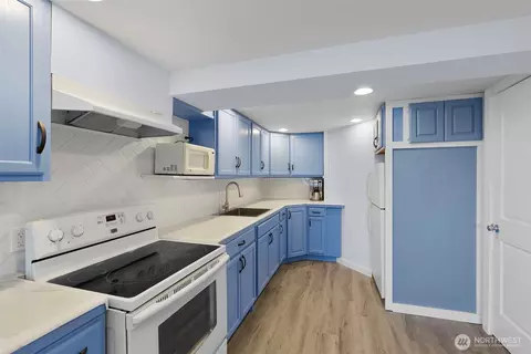 Kitchen - 115 Riverview Dr, Chehalis, WA 98532 photo 5 of 5