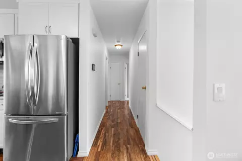 Entry Way - 1205 195th St, Long Beach, WA 98631 photo 3 of 4