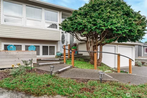 1205 195th St, Long Beach, WA 98631