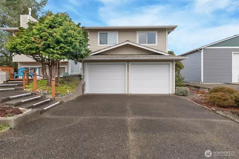 Exterior - 1205 195th St, Long Beach, WA 98631 photo 1 of 7