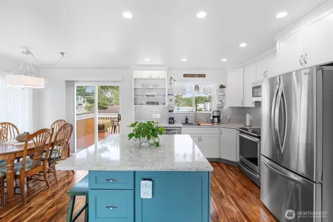 Kitchen - 1205 195th St, Long Beach, WA 98631 photo 1 of 3
