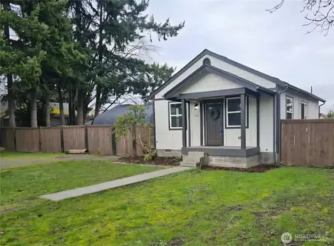 1110 K St, Centralia, WA 98531