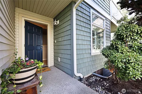1031 61st St SE #106, Auburn, WA 98092