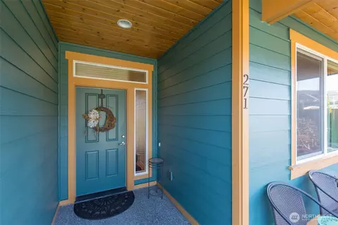 Entry Way - 271 Blue Glacier Loop, Sequim, WA 98382 photo 1 of 4
