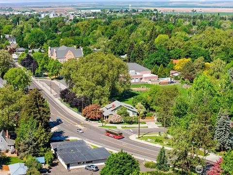 View/Area - 1235 Isaacs Ave, Walla Walla, WA 99362 photo 1 of 2
