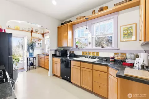 Kitchen - 1235 Isaacs Ave, Walla Walla, WA 99362 photo 1 of 3