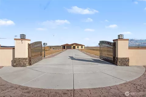 21347 Road D5 Rd, Soap Lake, WA 98851