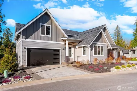 9069 Sea Mist Ln, Blaine, WA 98230