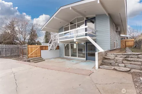 314 3rd Ave W, Omak, WA 98841