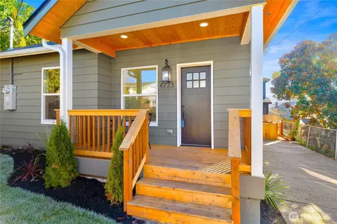 4723 S Findlay St, Seattle, WA 98118
