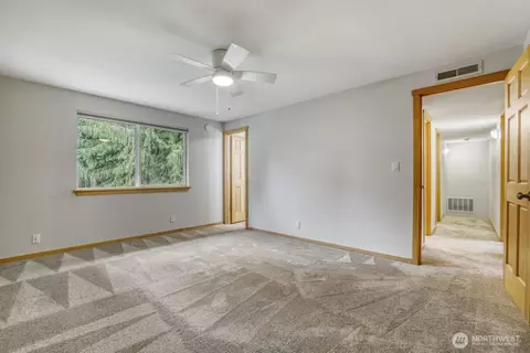 Bedroom - 9615 NE 201st St, Bothell, WA 98011 photo 5 of 6