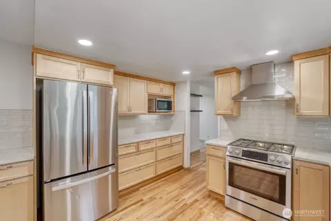 Kitchen - 9615 NE 201st St, Bothell, WA 98011 photo 4 of 4