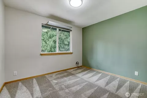 Bedroom - 9615 NE 201st St, Bothell, WA 98011 photo 1 of 6
