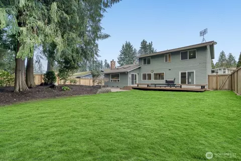 Exterior - 9615 NE 201st St, Bothell, WA 98011 photo 6 of 7