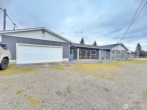 5302 N 46th St, Tacoma, WA 98407