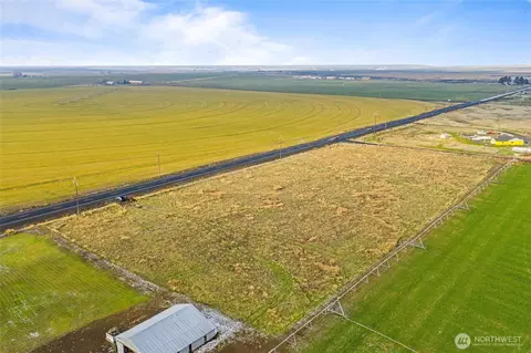 15645 NE Stratford Rd, Moses Lake, WA 98837