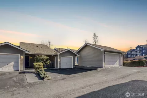 901 Marine View Dr #202, Everett, WA 98201 photo 2