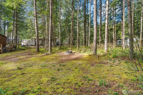 200 N Glenwood Rd, Hoodsport, WA 98548