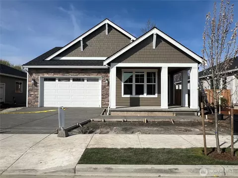 673 Thompson Dr, Enumclaw, WA 98022