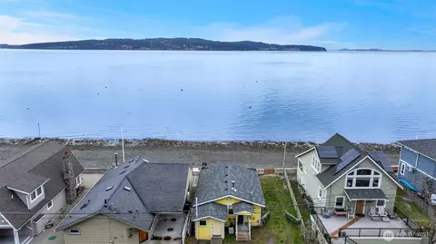 746 Maple Grove Rd, Camano Island, WA 98282