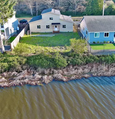937 Mount Olympus Ave SE #A, Ocean Shores, WA 98569