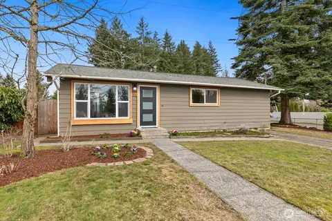 906 Redmond Ave NE, Renton, WA 98056