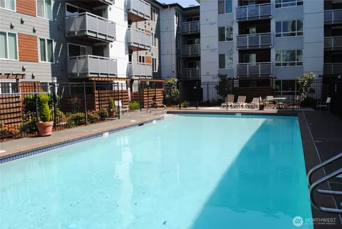 10501 8th Ave NE #406, Seattle, WA 98125