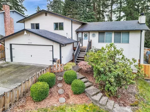 22423 SE 321st St, Kent, WA 98042